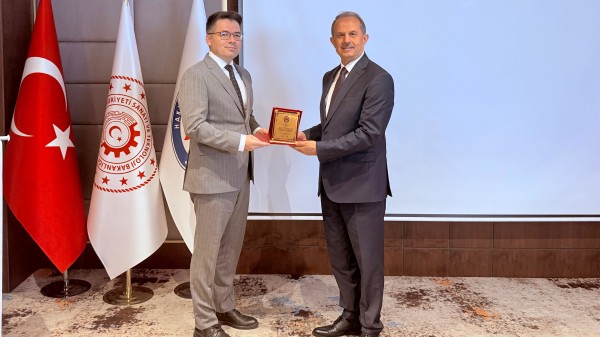Hakkari'de Lojistik ve Sınır Geçişleri Masaya Yatırıldı