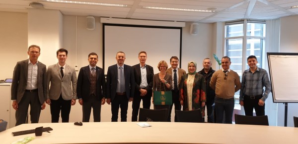 Hollanda Ulaştırma Bakanlığı, Demiryolu Rekabet Düzenleme Makamı, Demiryolu Tren İşletmecisi (NS) ve Altyapı İşletmecisi (ProRail) ile Toplantı Yapıldı.